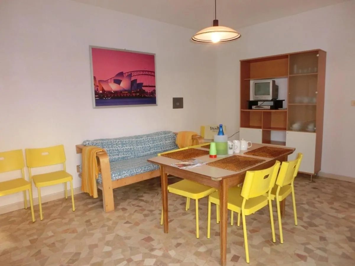 Adorable Villa For 8 People Close To The Sea Bibione Apartment