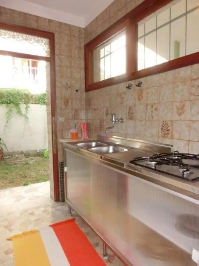 Adorable Villa For 8 People Close To The Sea Bibione Italy